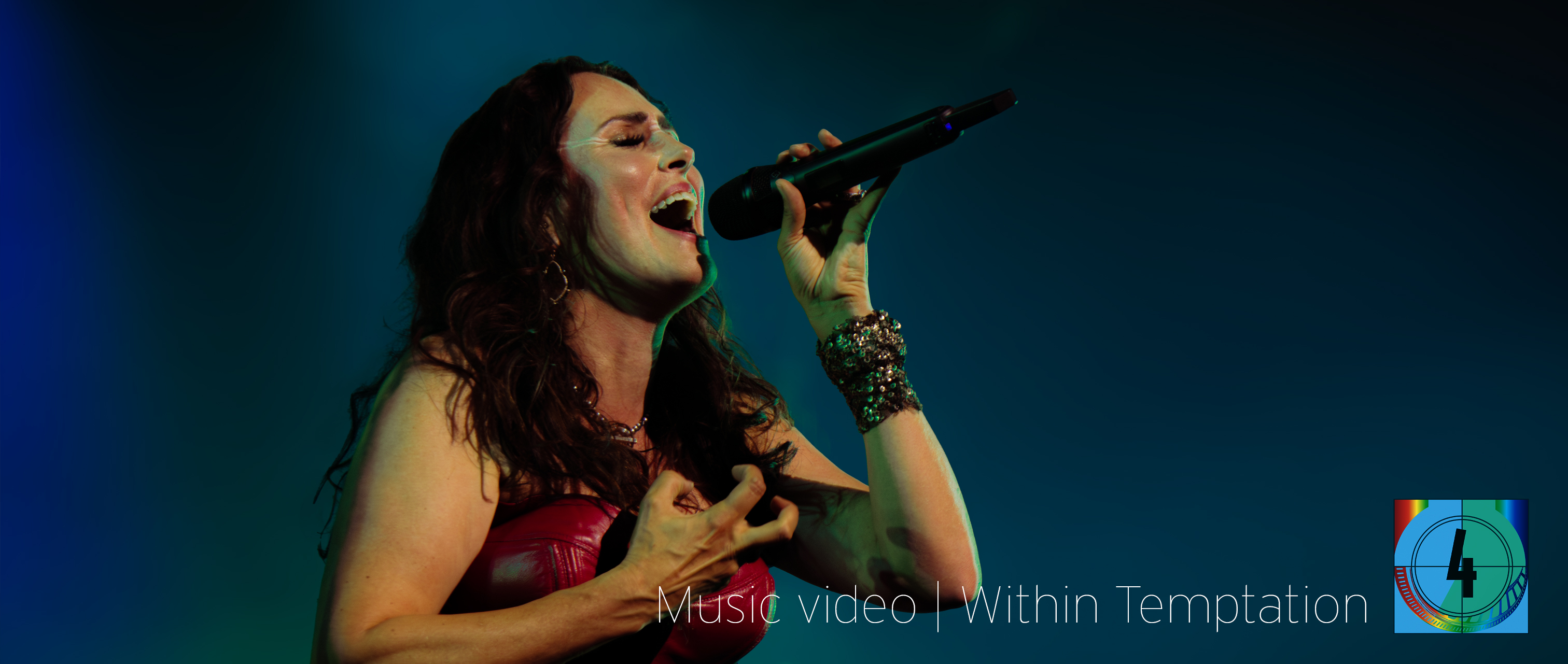 M-illy live on stage