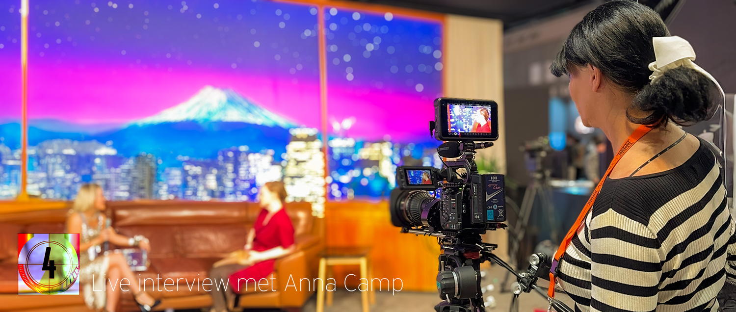 Live uitzending - interview met Anna Camp